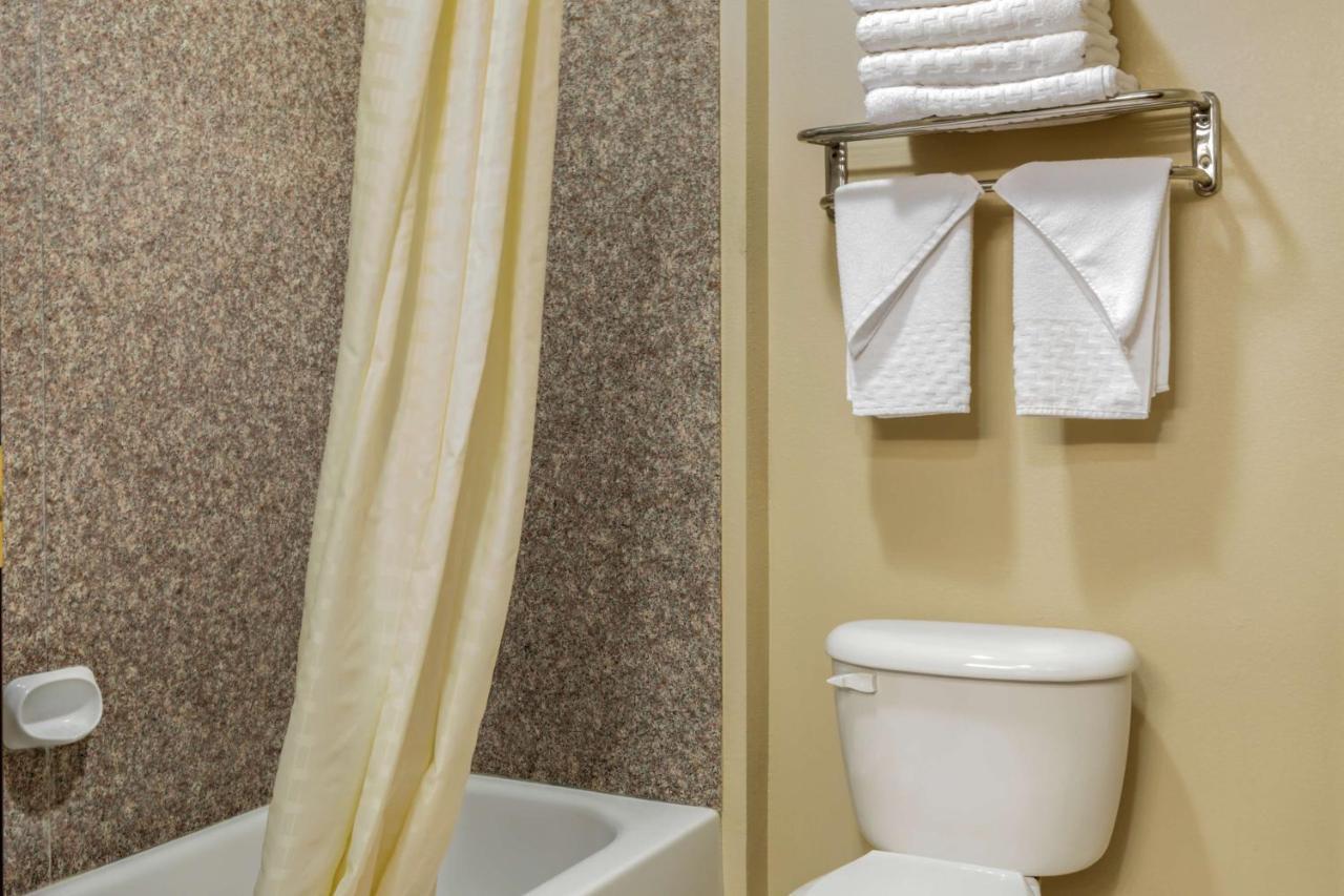 Best Western Plus Red River Inn Кларендон Екстер'єр фото