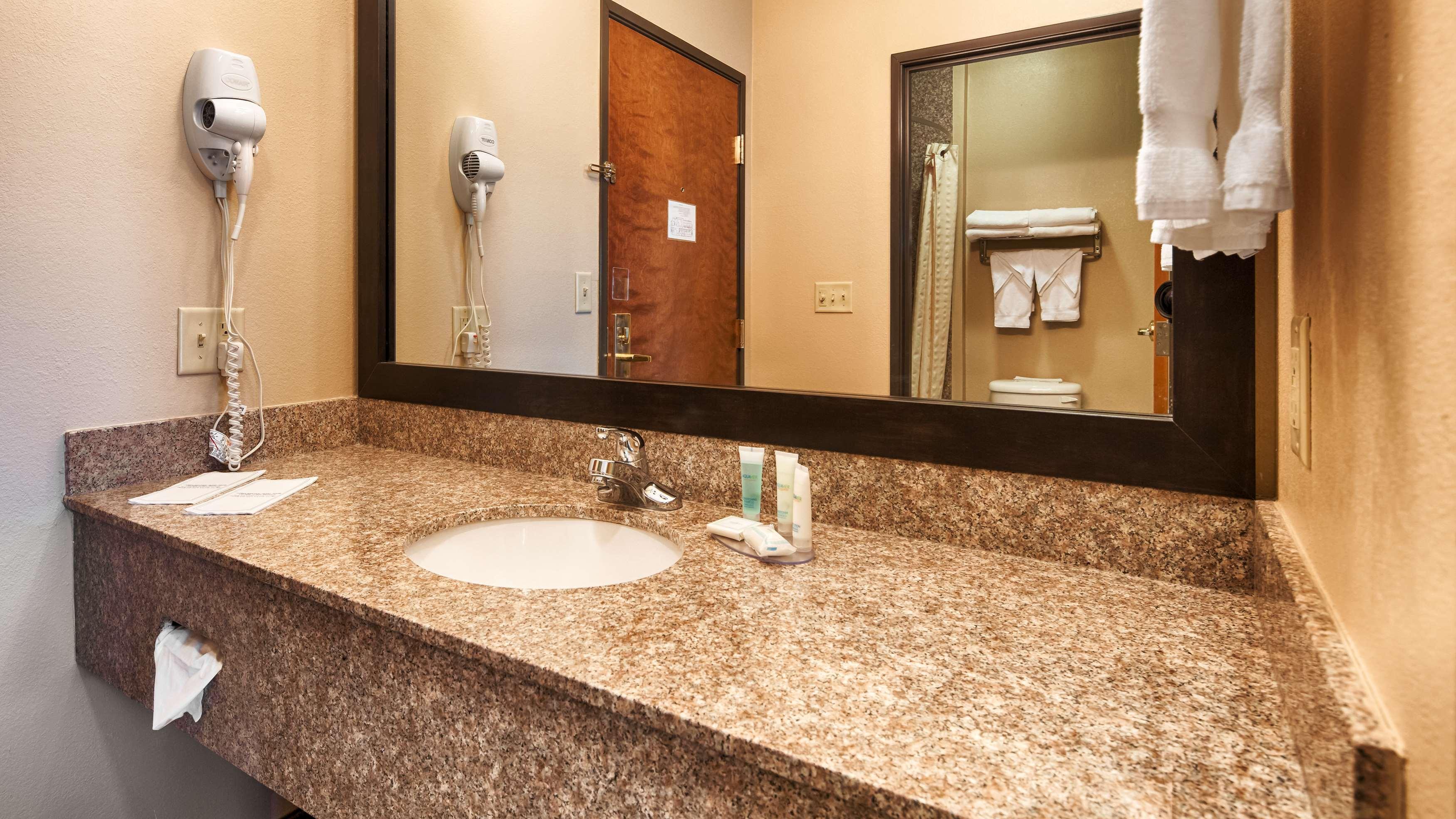 Best Western Plus Red River Inn Кларендон Екстер'єр фото